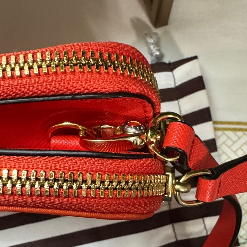 henri bendel Jetsetter Mini Crossbody with Gold Accents Pristine - Picture 5 of 15